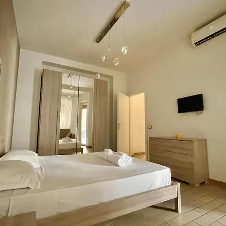 Domus Laterani By Jfm - Comfortable Big Terrace Colosseo Apartment *